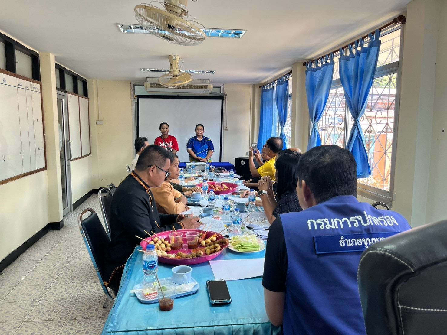 ***พช.ขุนหาญ*** จัดประชุมคณะอนุกรรมการกลั่นกรองและติดตามการดำเนินงานกองทุนพัฒนาบทบาทสตรีอำเภอขุนหาญ 